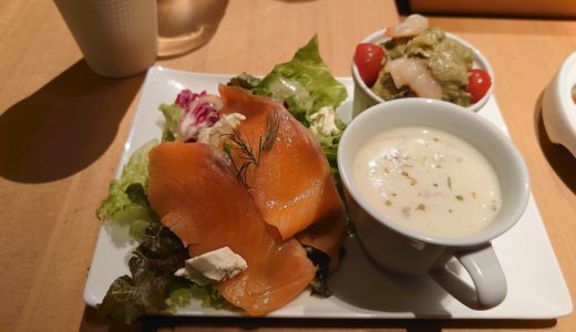 新丸の内ビルディング　POINT ET LIGNEポワン・エ・リーニュ　ランチ　